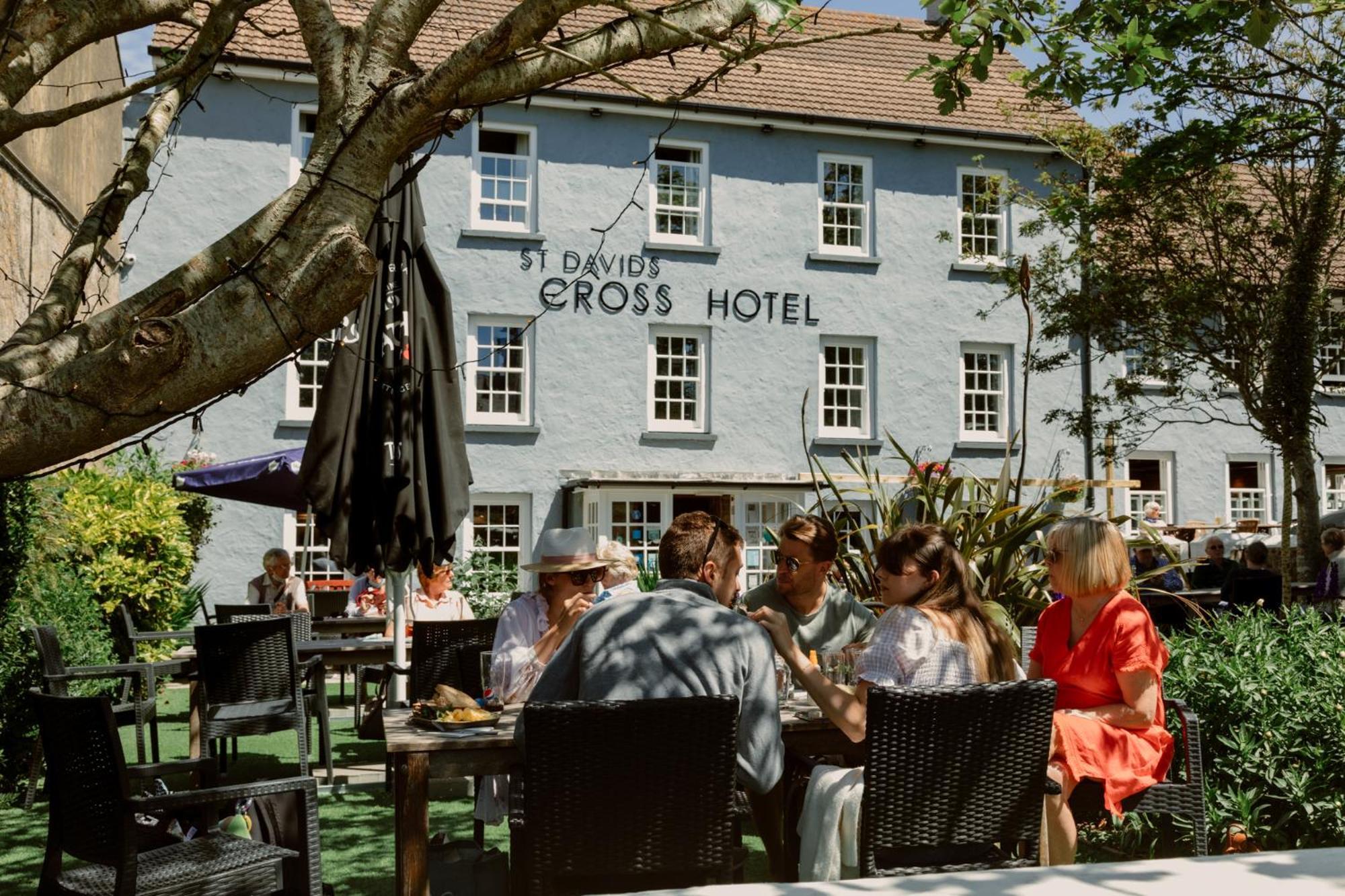 St. Davids Cross Hotel Exterior photo