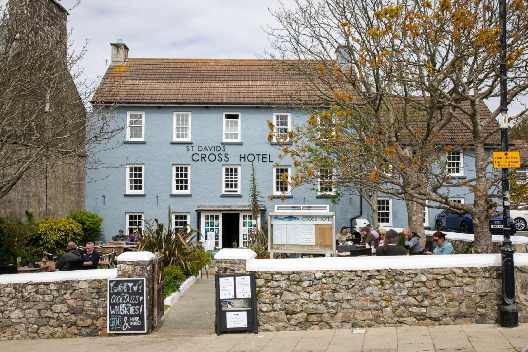 St. Davids Cross Hotel Exterior photo